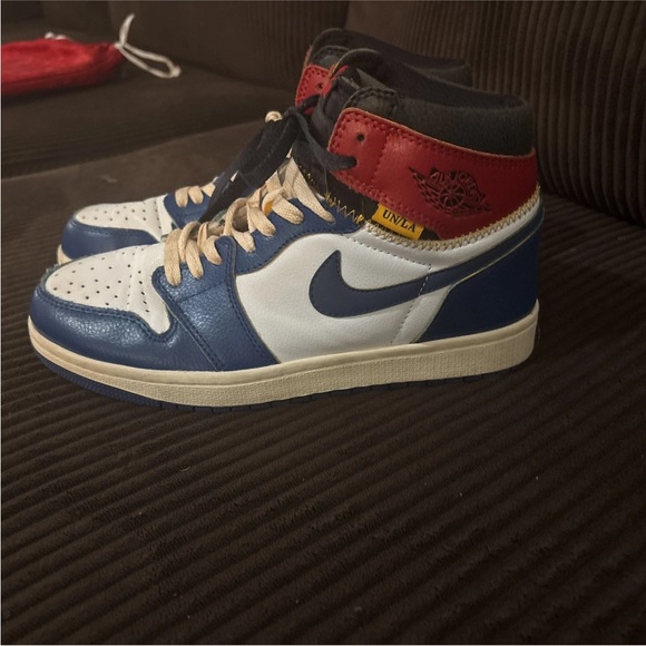 Air Jordan1 High-Top Sneakers - Blue, Red, White, Black replicas - Picture 4 of 7